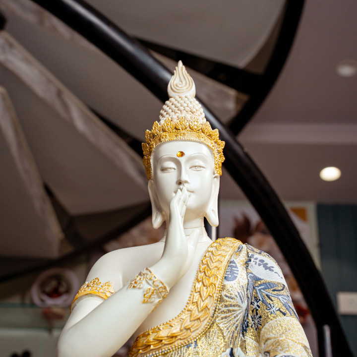 Serene Malaysian Polyresin Blessing Buddha Statue for Home and Office